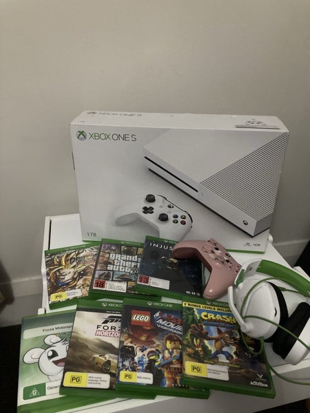 1tb console + 7 games Carousel 1