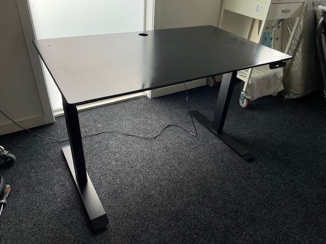 Stand Desk Carousel 1