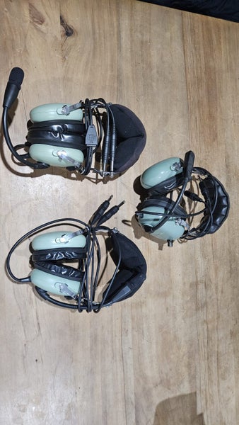 Aviation headset Carousel 1