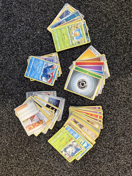 Pokémon cards Carousel 1