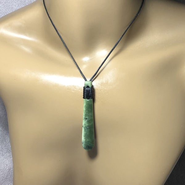 2 DAY AUCTION! 7cm Greenstone Roimata/Teardrop Pendant $1 Reserve Carousel 8