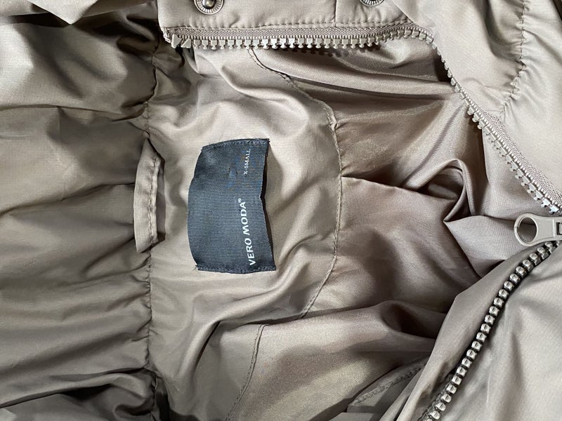 Vero Moda Duck Down Puffer Jacket – XS | Mushroom Colour | Waist Belt | Toasty! Carousel 6