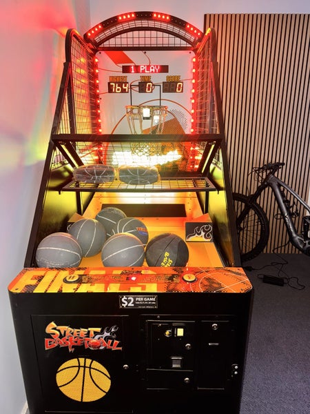 Basketball Arcade Machine Carousel 1