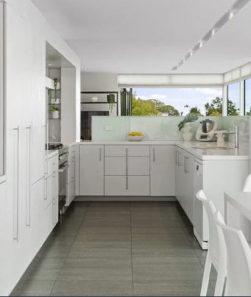 Kitchen Carousel 1