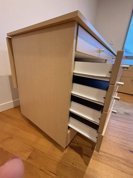 Filling cabinet and desk Carousel 4
