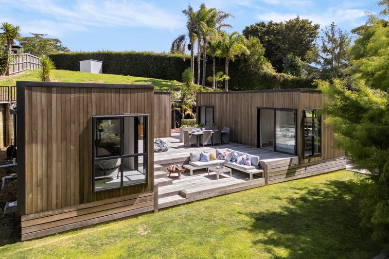Transportable Luxury Modular Home Carousel 1