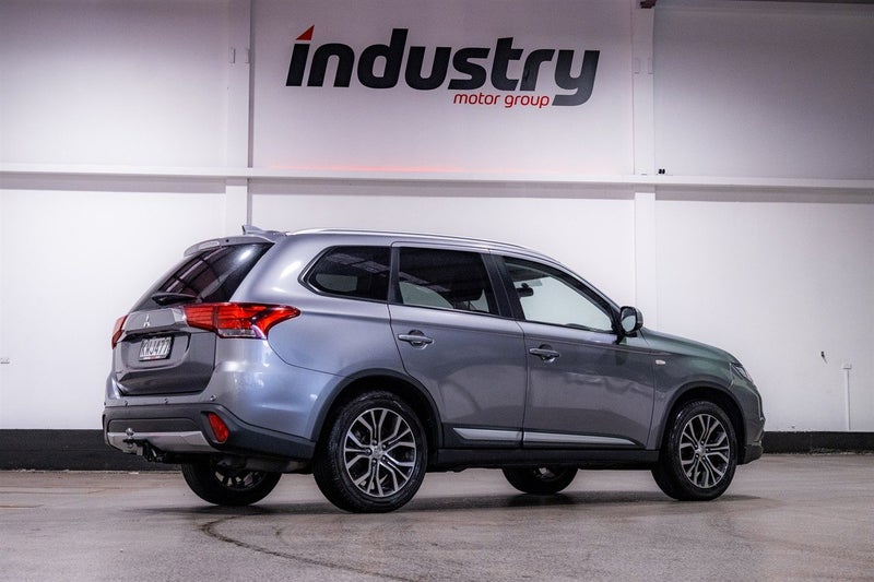 2017 Mitsubishi Outlander LS 7 Seater NZ New62863269023363111