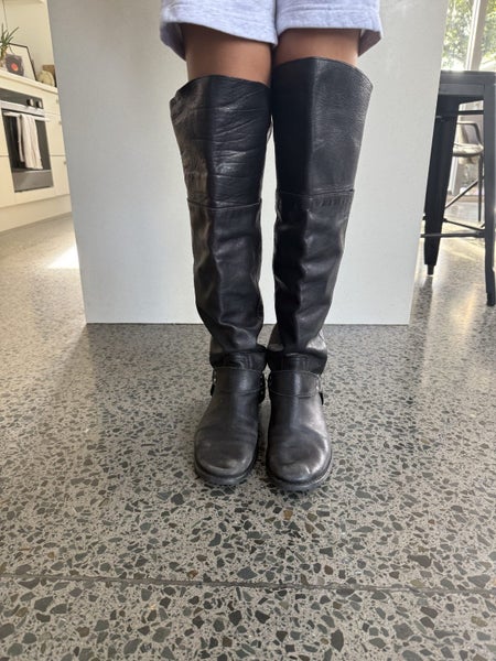 Mi Piaci Riding Boots Carousel 1