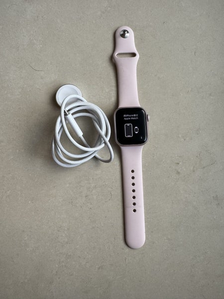 Apple Watch series 9 41mm pink Carousel 1