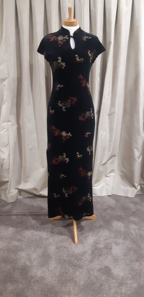 Gorgeous Dress Carousel 1