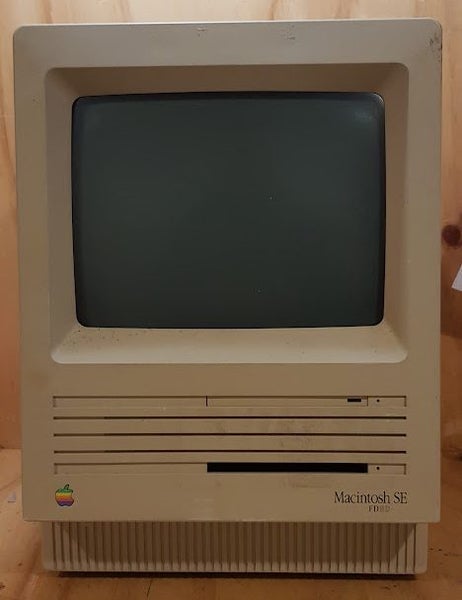 **VINTAGE** MACINTOSH SE FDHD (MODEL UNKNOWN) Carousel 1