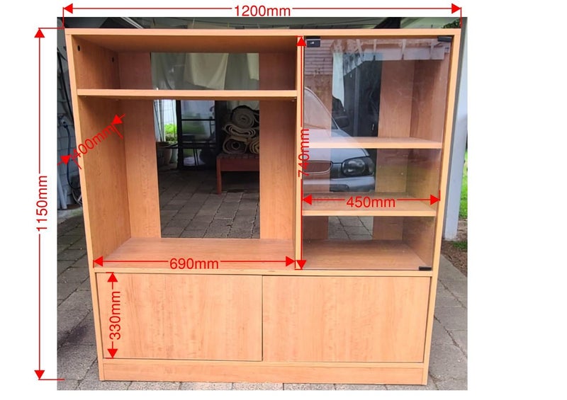 Used TV and cabinet Carousel 1