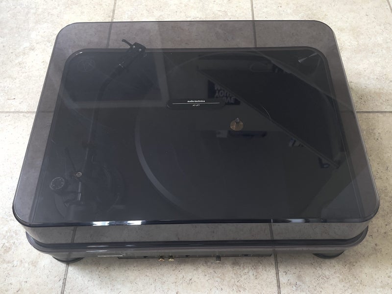 Audio Technical AT-LP7 Turntable Carousel 2