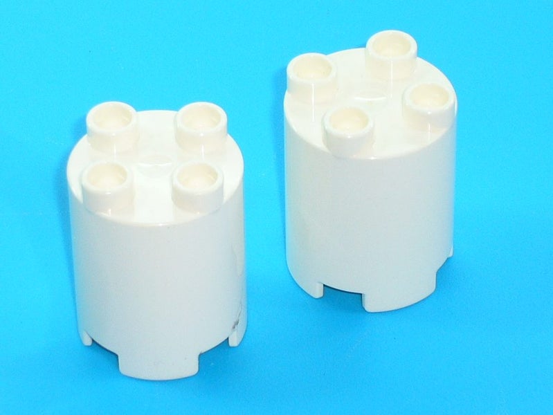®™DUPLO - 2 x Brick Round 2 x 2 x 2 - White ~Retired 2021~ Carousel 2