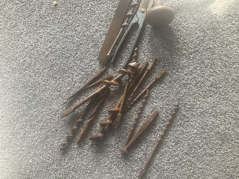 VINTAGE TOOLS Carousel 8