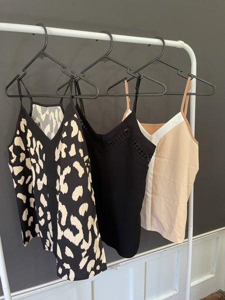 Women’s singlets Carousel 2
