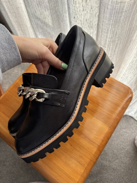 Black Leather Women’s Loafers with Gold Chain Carousel 1