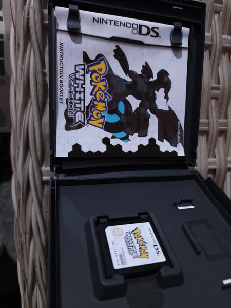 Pokemon White Version Nintendo Ds Complete in Box Carousel 2