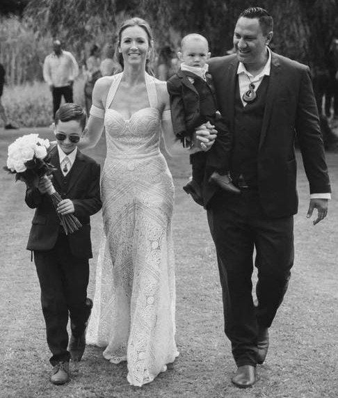 Rue De Seine – Ash Wedding Gown (with extras) | Size 1062958561940738111