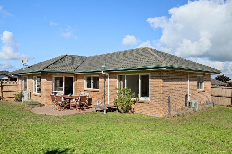 Image 2 of 20