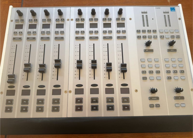 LAWO Crystal Broadcast Console Carousel 1