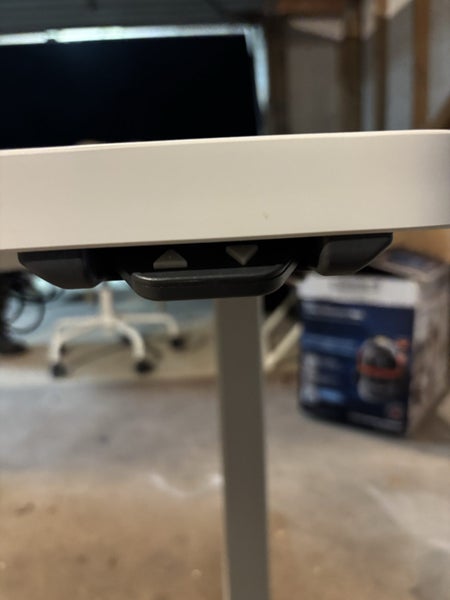 Electric standing desk - BRAND NEW Carousel 2