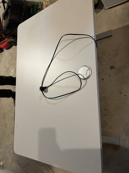 Electric standing desk - BRAND NEW Carousel 3