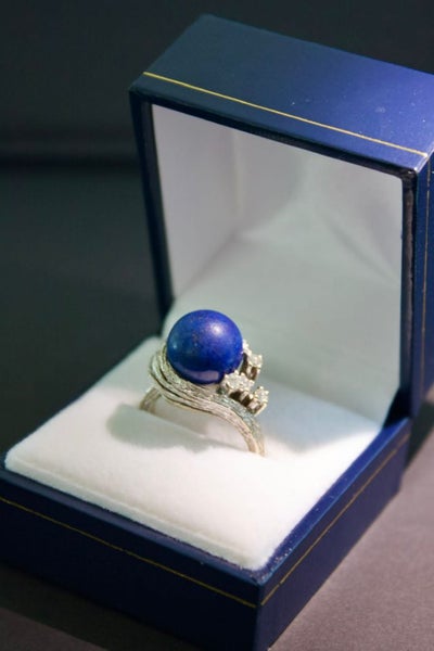 14ct White Gold Lapis Lazuli and Diamond Set Designer Ladies Ring Carousel 1