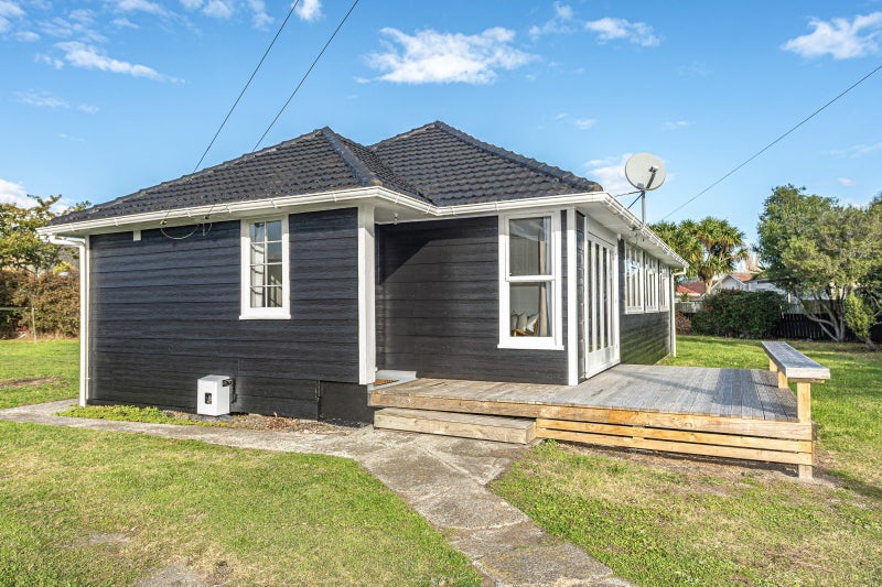 Image 3 of 29