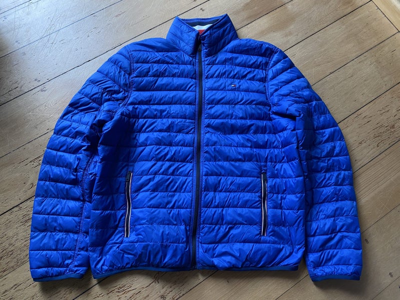 Tommy Hilfiger puffer Carousel 1