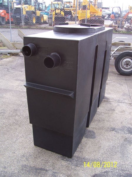 GREASE TRAP Carousel 9