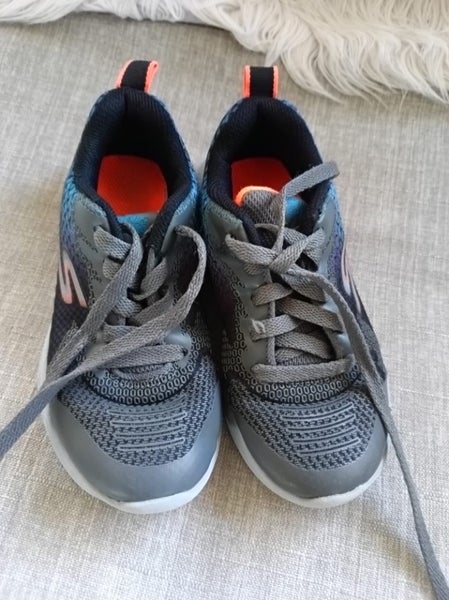 Kids Skechers shoes size US11, UK10, Euro 27.5 Carousel 1