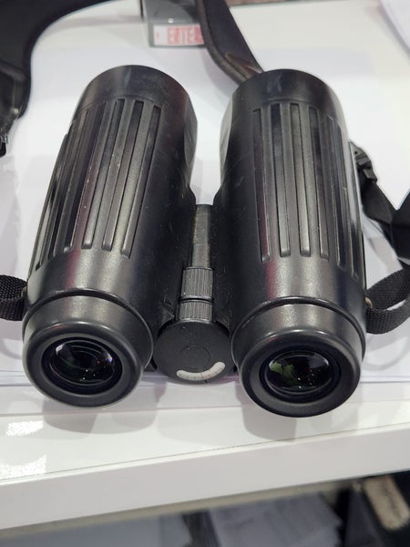 Leica Binoculars Carousel 2