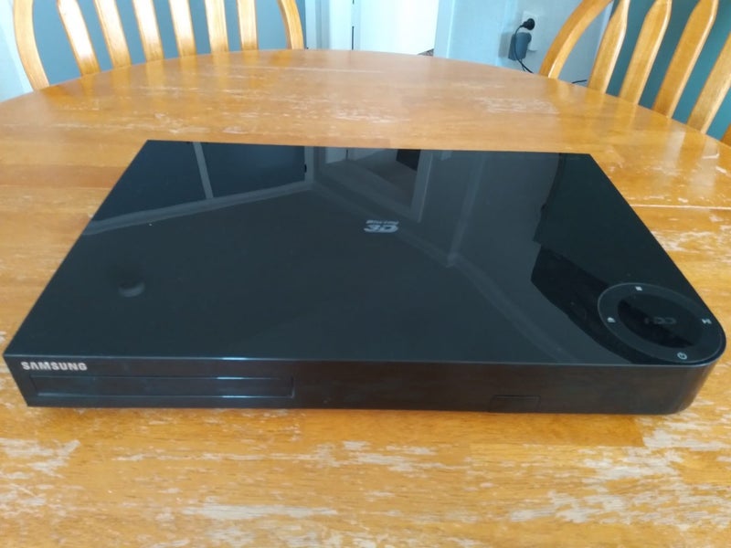 Samsung blu-ray 3D disc player model BDF8500A Carousel 1
