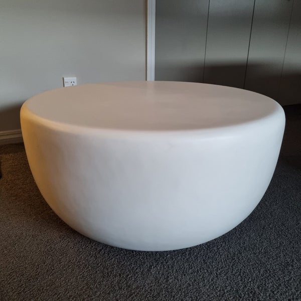 Concrete coffee table Carousel 1