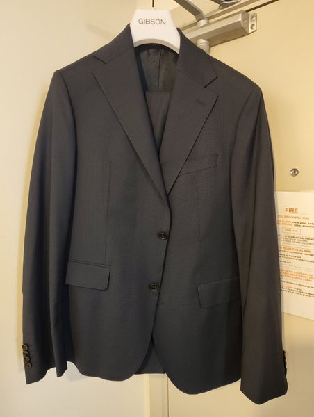 Suit Carousel 1