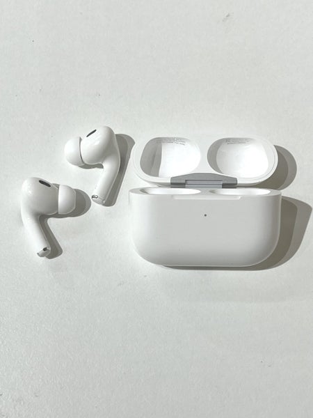 DT Deal! AirPods Pro 2 with MagSafe Charging Case (USB-C) Carousel 2