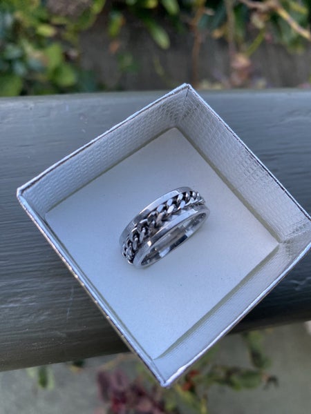 Stainless steel unisex ring. Carousel 1