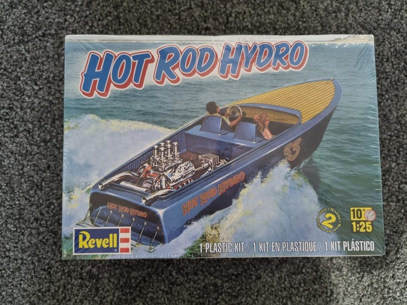 Revell Hot Rod Hydro model Carousel 1