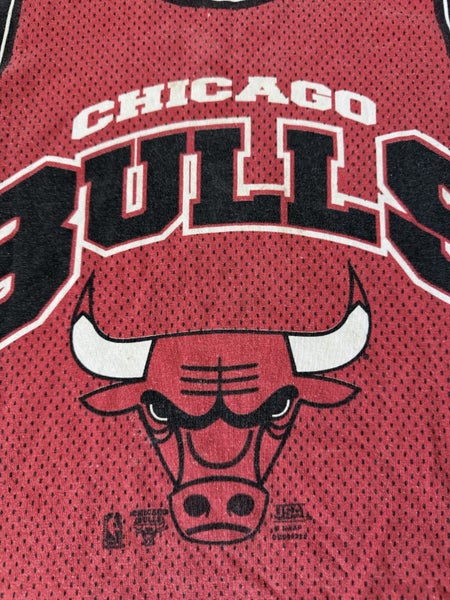 Vintage 90s Chicago Bulls NBA tee 10/12 Carousel 2