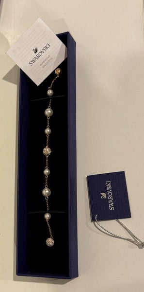 Swarovski bracelet - BRAND NEW Carousel 1