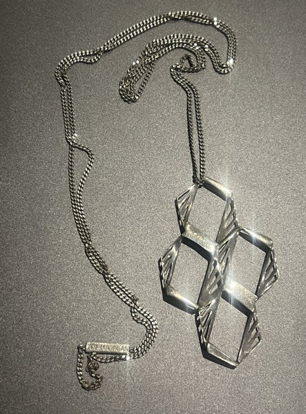 Zoe & Morgan long pendant necklace Sterling Silver - as new Carousel 1