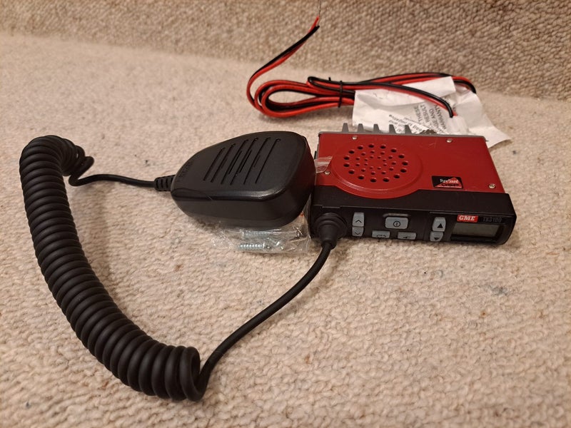 GME TX3100 UHF CB Radio Carousel 1