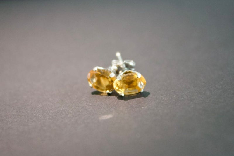 14ct White Gold Citrine Stud Earrings Carousel 3