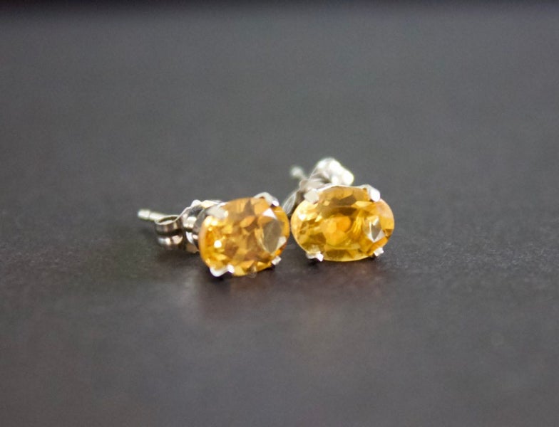 14ct White Gold Citrine Stud Earrings Carousel 2