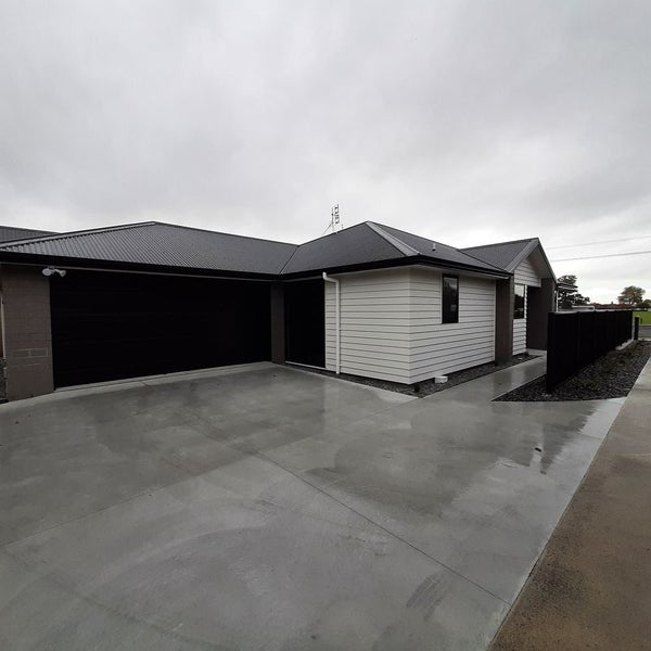 Image 1 of 18