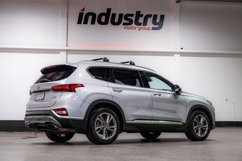 2020 Hyundai Santa Fe TM Limited 7S 4WD62866856952706111