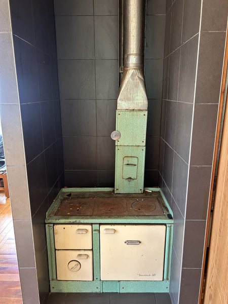 Shacklock 501 coal range / wetback Carousel 1