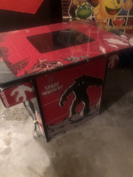 arcade table Carousel 1