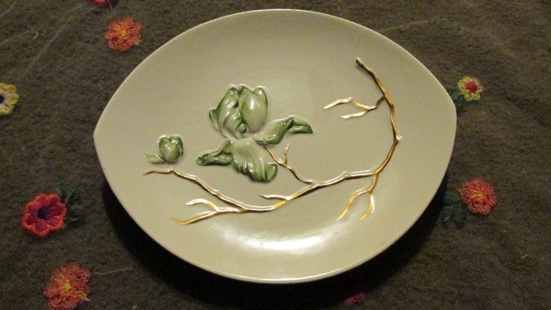 Carlton Ware Handprinted Saucer Carousel 1
